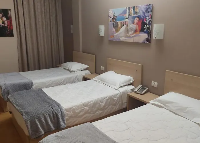 Отель Hotel Green Vaqarr