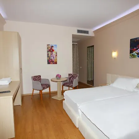 Hotel Green Hotel 4*