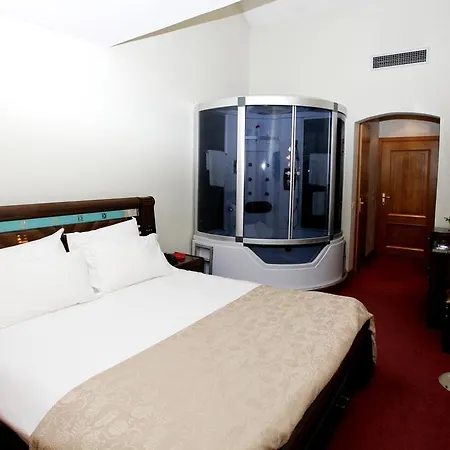 فندق Hotel Green 4*