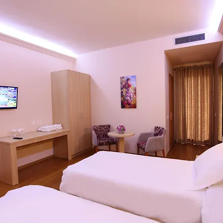 Hotel Green Hotel 4*