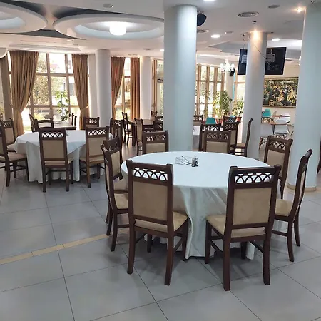 Hotel Green 4* Tirana