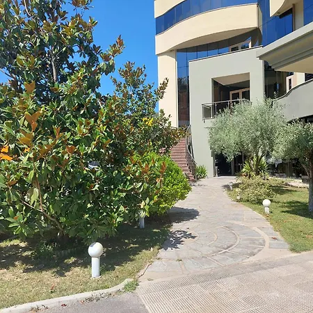Hotel Green 4* Tirana