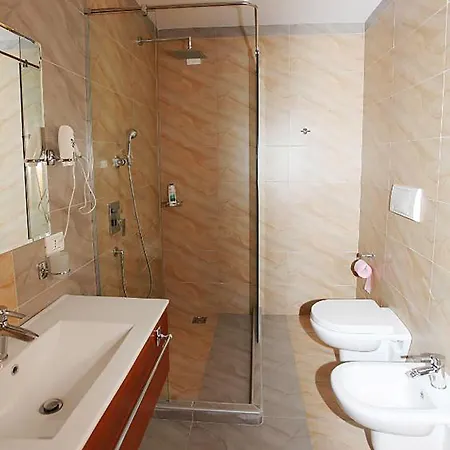 Hotel Green فندق