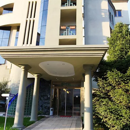 Hotel Green Hotel 4*